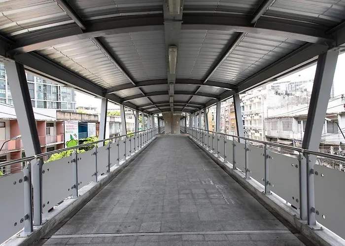 U2 Large 2 Bedrooms 100m To Bts Station Apartment Bangkok