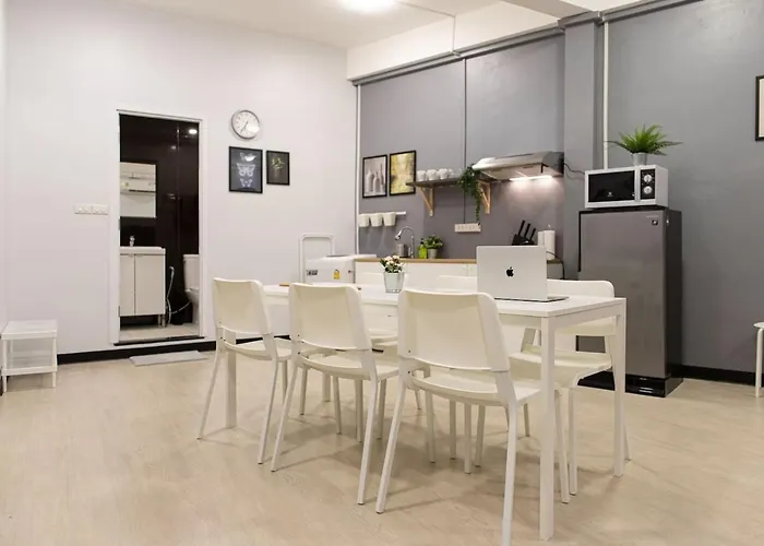 U2 Large 2 Bedrooms 100m To Bts Station