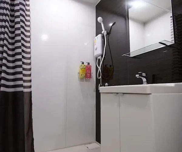 Apartment U2 Large 2 Bedrooms 100m To Bts Station Bangkok