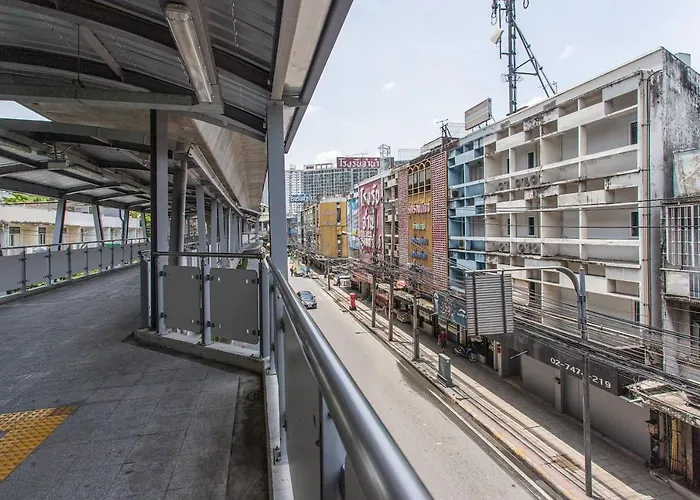 U2 Large 2 Bedrooms 100m To Bts Station Apartment *
